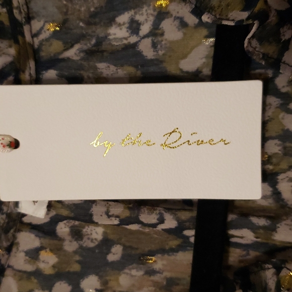 WOMENS SHEER ANIMAL PRINT LONG SLEEVED BLOUSE. NEW WITH TAGS - Picture 7 of 14